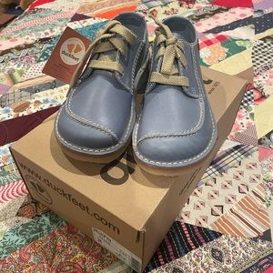 NWT size 38 Duckfeet